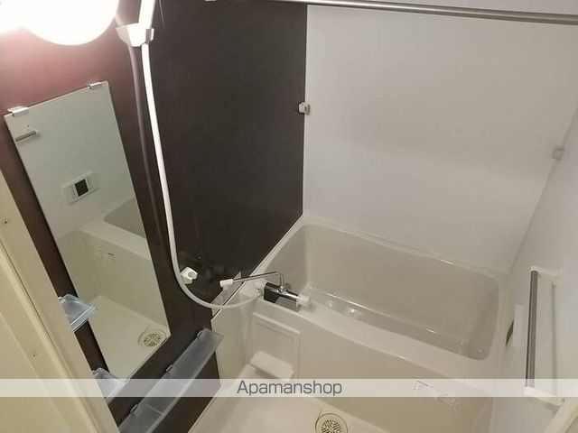ウィル サクシードの風呂写真