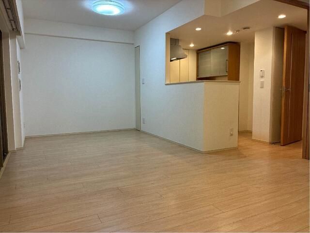 イニシア八王子明神町の居間写真