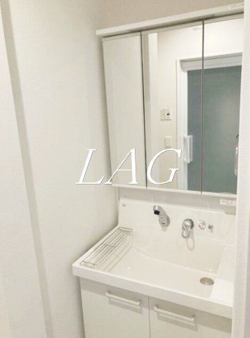 洗面設備　独立洗面台です。