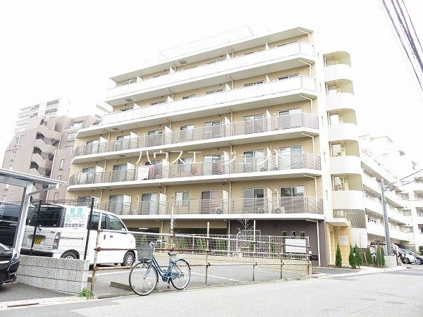 建物外観　駅近、鉄筋コンクリートマンションです！
