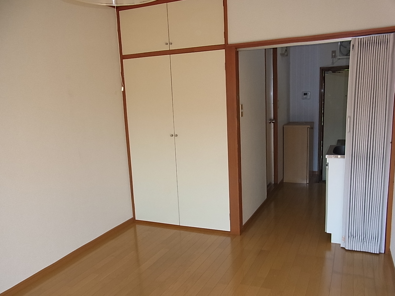 居室・リビング　居室には収納あり