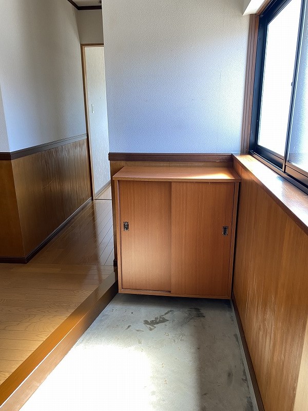 玄関　玄関からの様子