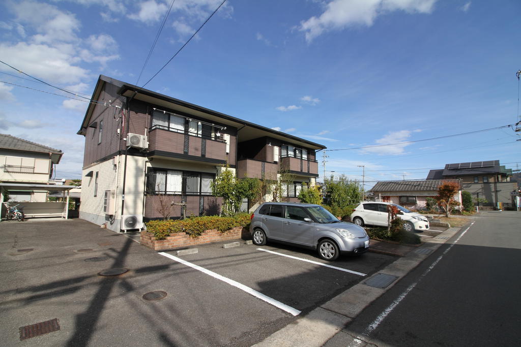 パルク中村　Ａ棟の建物外観