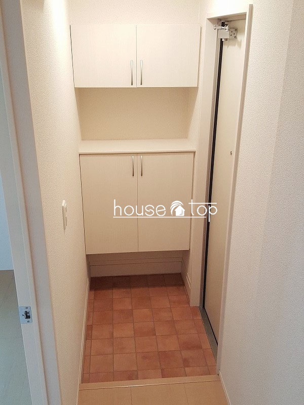 玄関　シューズボックス完備