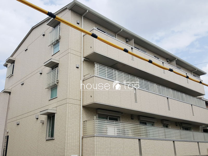 建物外観　オートロック完備