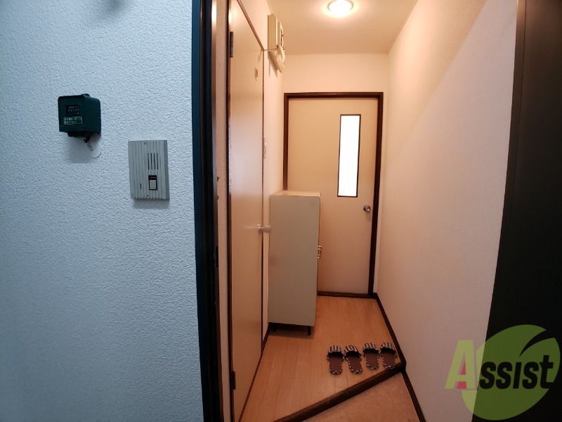 玄関　玄関から見た景色はこちらです。イメージできますか。