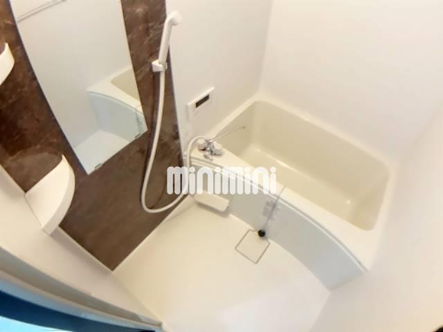 バス・シャワールーム　バスルームです。