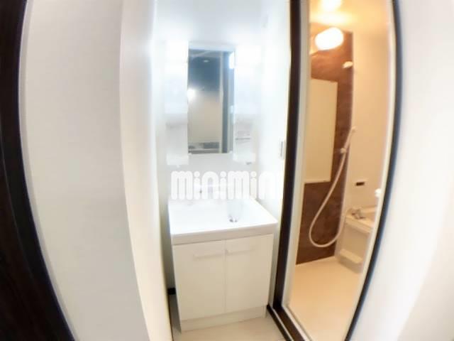 洗面設備　独立洗面台です。