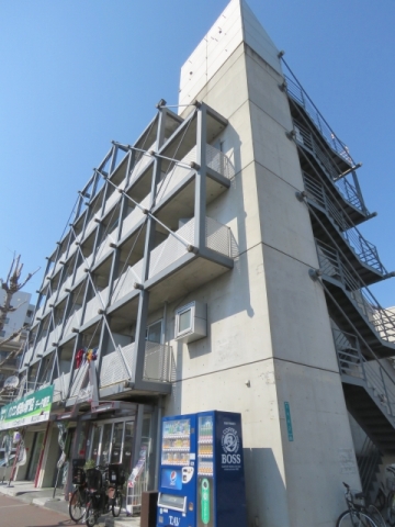 堺市堺区五月町のマンションの建物外観