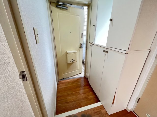 玄関　カーサラフィーネ