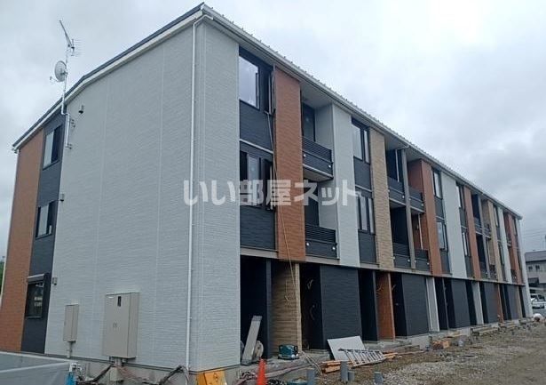 入間郡毛呂山町平山のアパートの建物外観