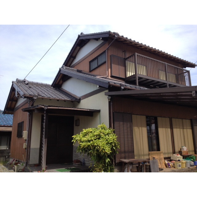 岸岡町貸家の建物外観