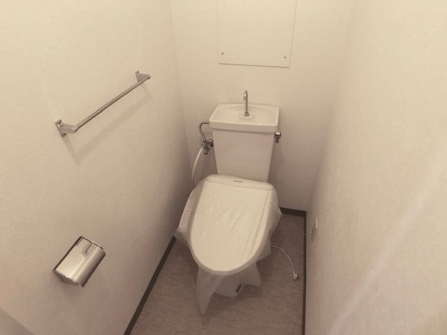 トイレ　トイレ