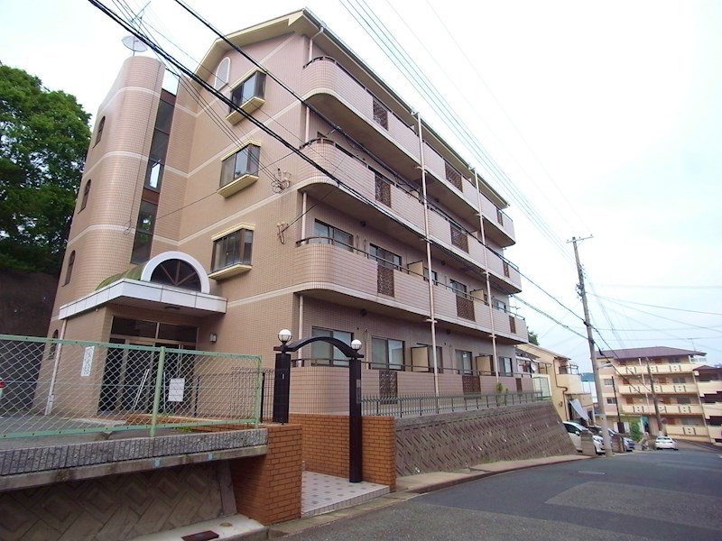 【神戸市西区北別府のマンションの建物外観】
