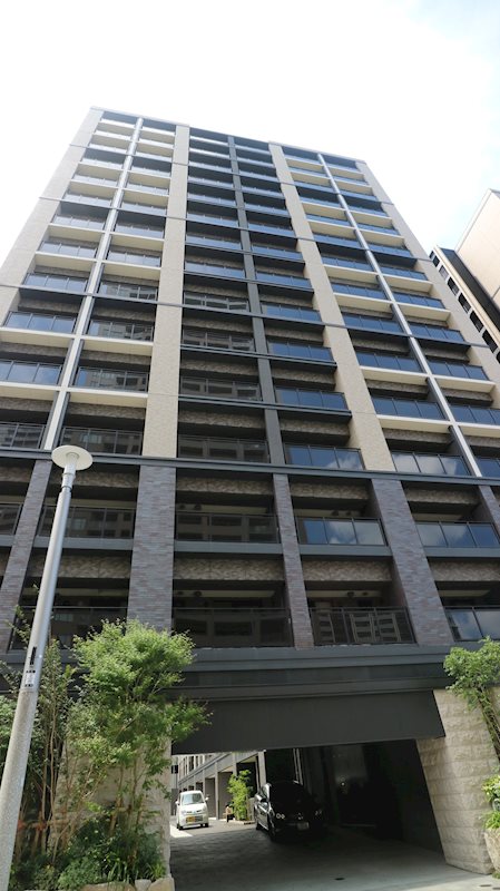 福岡市東区千早のマンションの建物外観