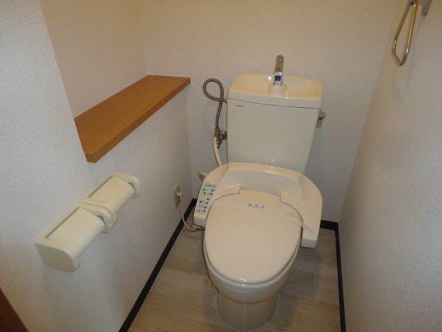 トイレ　シャワー付トイレ