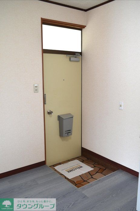 玄関　お問合せはタウンハウジングまで！※現地待合わせ相談可能