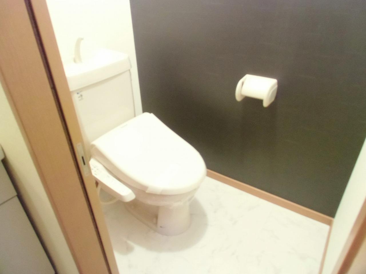 トイレ　トイレ