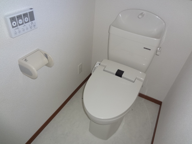 トイレ　モデル写真