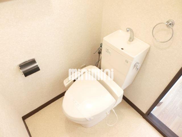 トイレ　ウォシュレット付きです