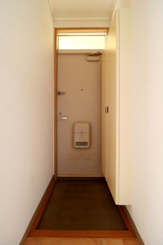 玄関　図面と現状に相違がある場合には現状を優先