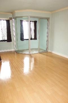 居室・リビング　室内