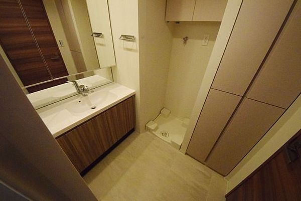 洗面設備　※別部屋の参考写真です。