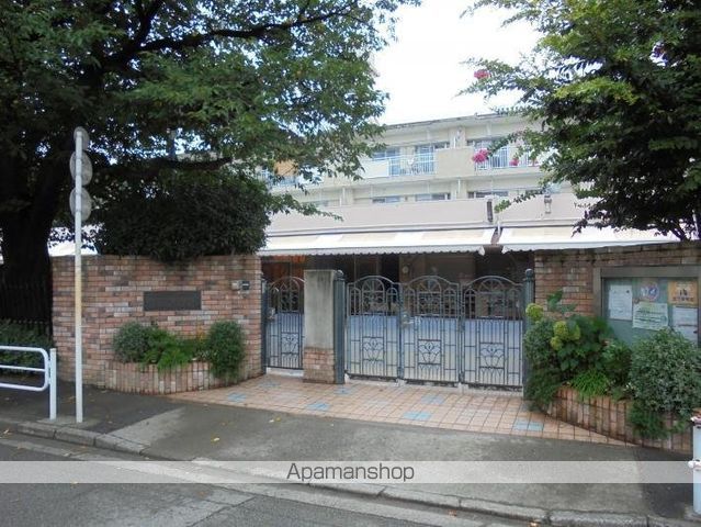 幼稚園・保育園　小百合保育園（幼稚園・保育園）まで236m