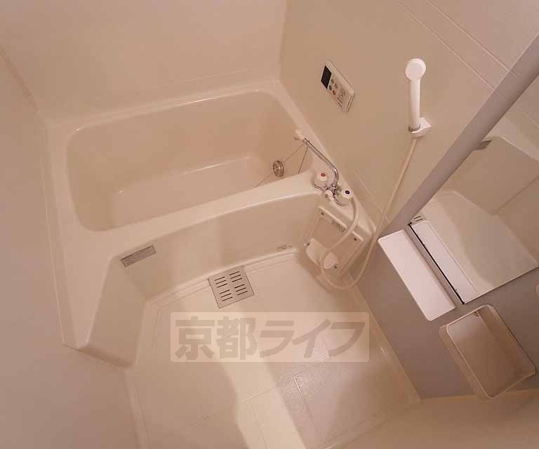 バス・シャワールーム　追い炊き機能付き