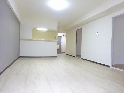 プルミエール春日丘　居室・リビング　リビング