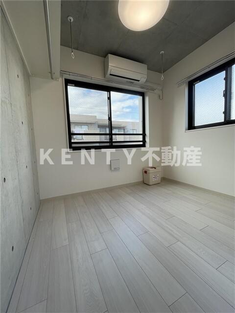 その他部屋・スペース　落ち着いて過ごせるお部屋なので、寝室にいかがでしょうか