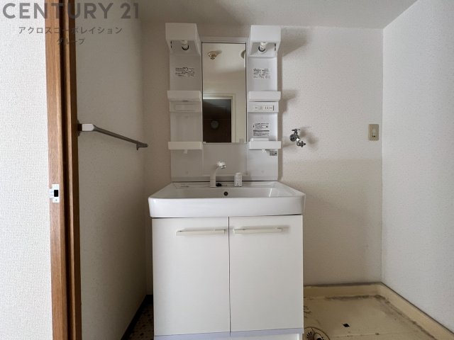 洗面設備　バストイレ別でおすすめです！