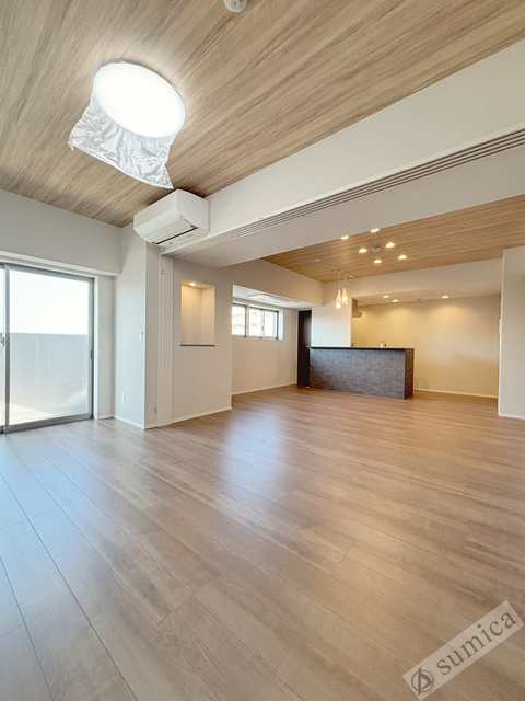 居室・リビング　オシャレで明るいリビングです♪