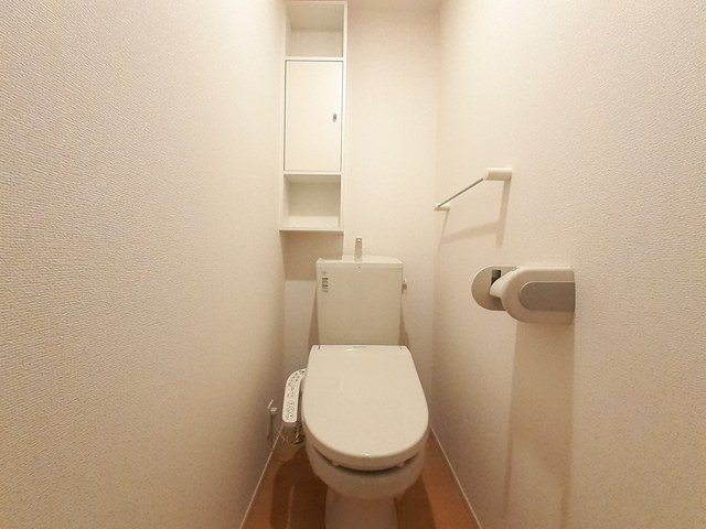トイレ　落ち着いたトイレです