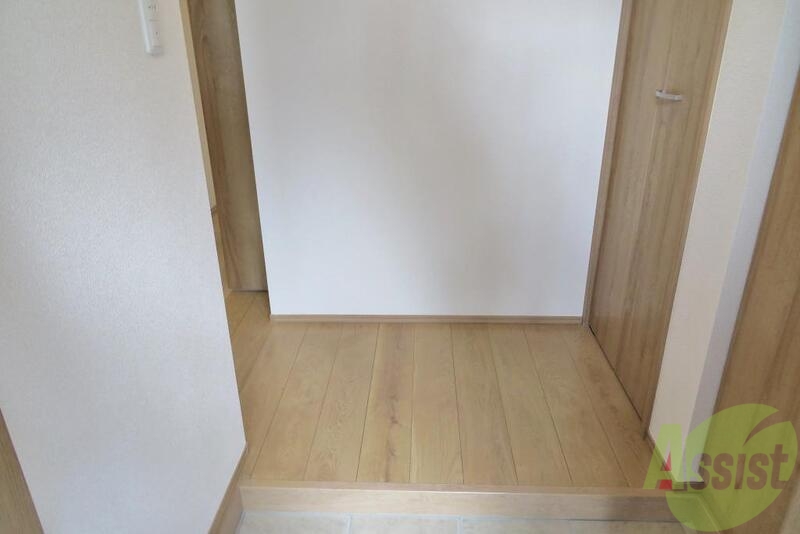 玄関　ゆったりとした玄関で、気分も爽やかになりますねー