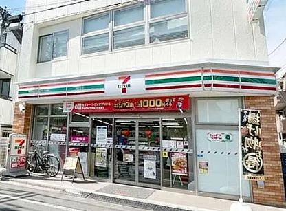 コンビニ　セブンイレブン世田谷用賀2丁目店（コンビニ）まで375m