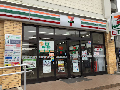 コンビニ　セブン-イレブン 川崎中原区役所前店（コンビニ）まで566m