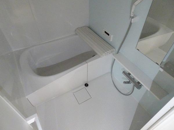 バス・シャワールーム　キレイな浴室！