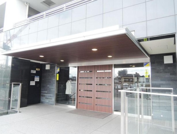 エントランス　※写真は同タイプ住戸です。