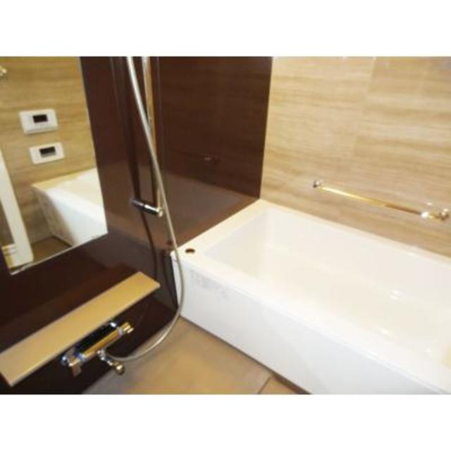 バス・シャワールーム　※写真は同タイプ住戸です。