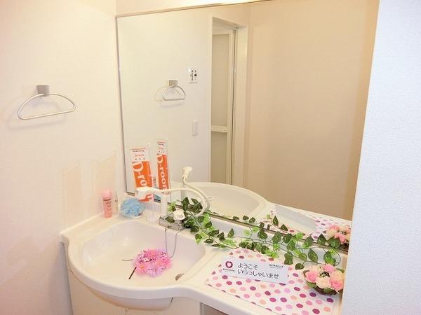 洗面設備　独立洗面台！