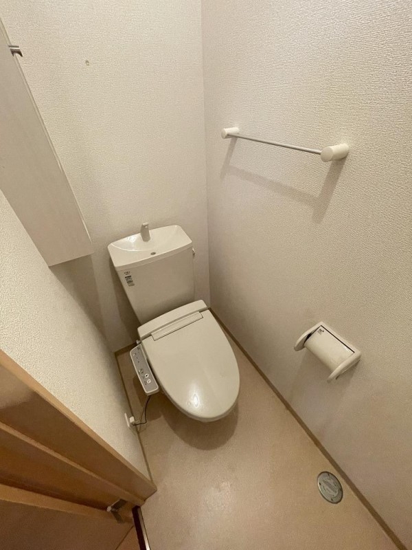 トイレ　トイレ