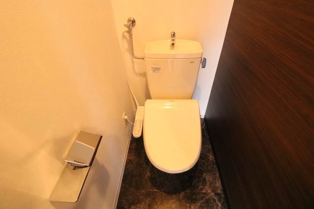 トイレ　トイレ、ウォシュレット付き！