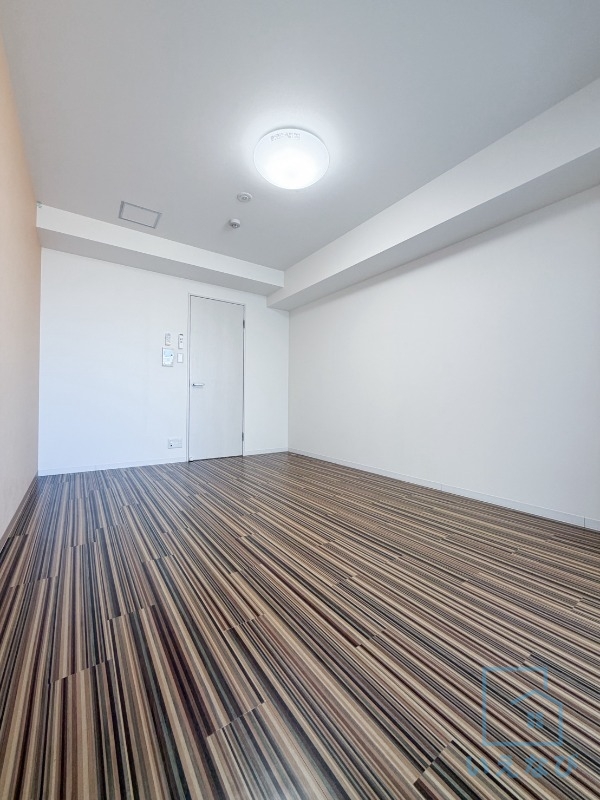 その他部屋・スペース　洋室　８．３帖