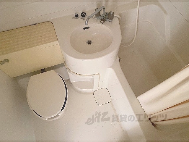 バス・シャワールーム　バス