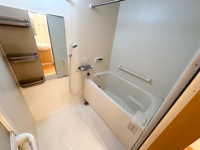 バス・シャワールーム　バス