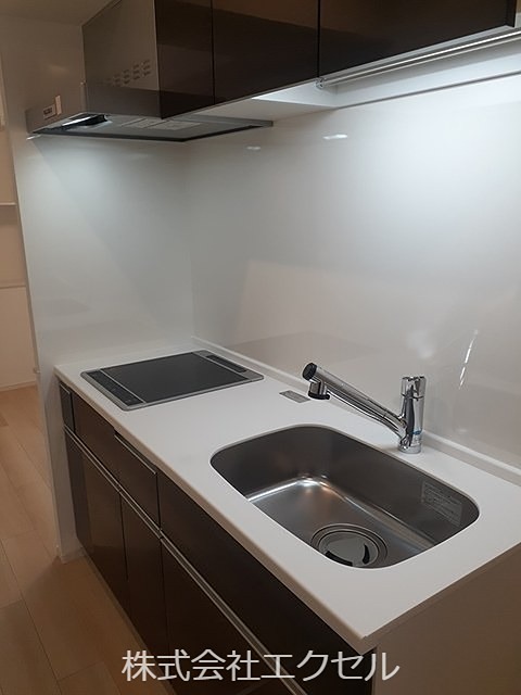 キッチン　ＩＨコンロ付き。