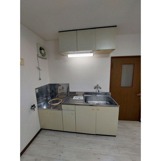 キッチン　写真は別号室のです