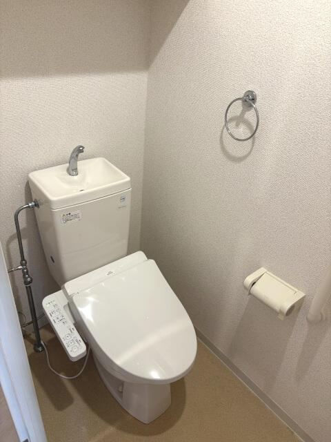 トイレ　落ち着いたトイレです