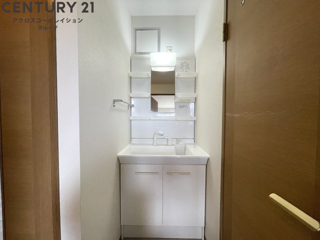 洗面設備　収納スペースもある洗面化粧台付き☆
